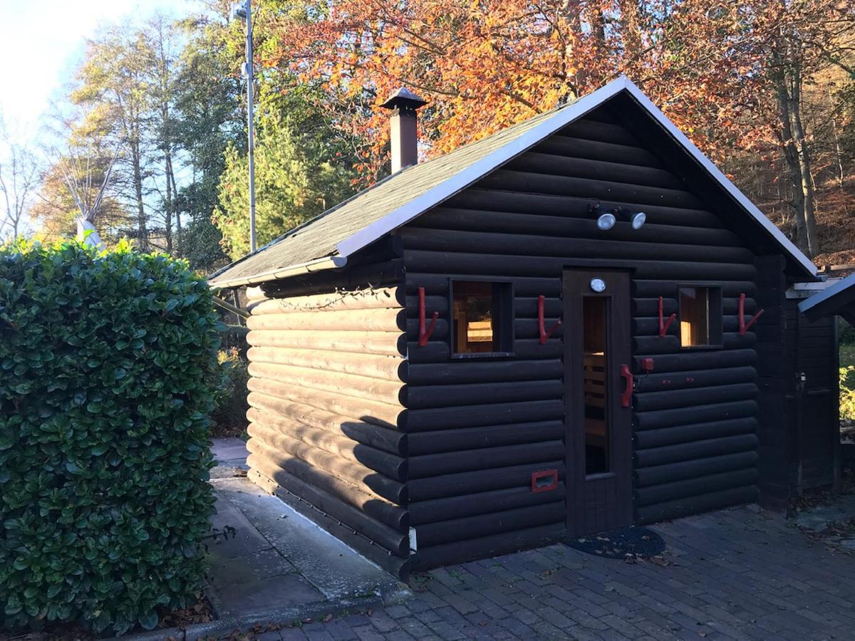 Vila Gastehaus Eponada Weisel Exteriér fotografie