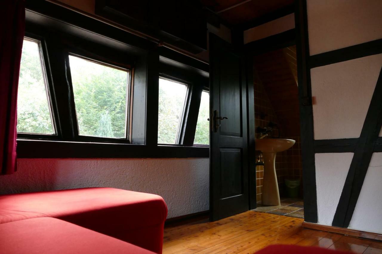 Vila Gastehaus Eponada Weisel Exteriér fotografie